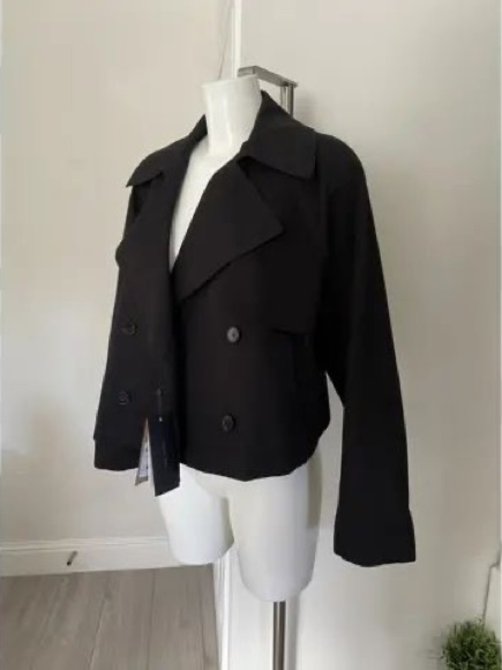 Massimo Dutti Black Double-Breasted Cropped Trench Coat